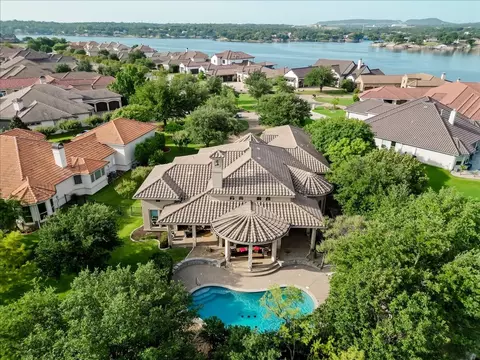1601 Catalina Bay Ct, Granbury, TX 76048