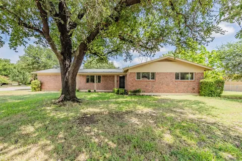 6721 Cylinda Sue Cir, North Richland Hills, TX 76180