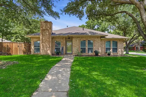 629 Park Ln, Highland Village, TX 75077