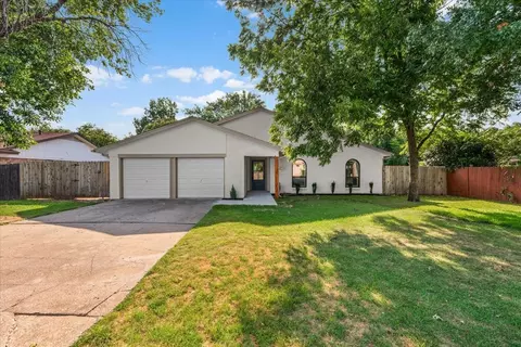 6504 Massey Ct, North Richland Hills, TX 76182