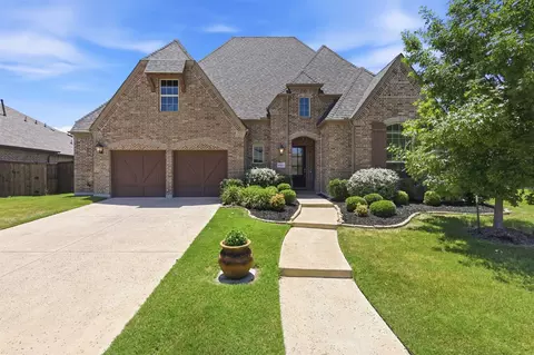 10813 Sycamore Falls Dr, Bartonville, TX 76226