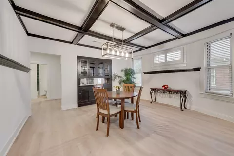 1205 W Arlington Ave, Fort Worth, TX 76110