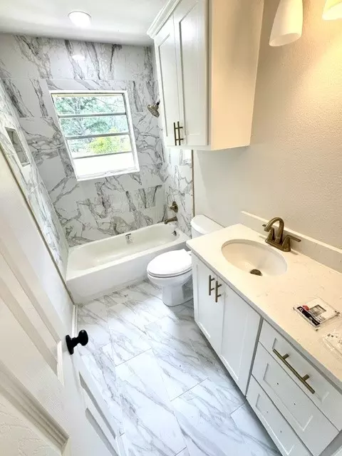 Bath - 611 Weston St, Minden, LA 71055 photo 2 of 2