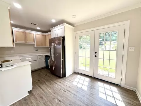 Kitchen - 611 Weston St, Minden, LA 71055 photo 3 of 6