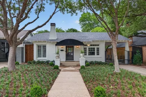 1325 Clover Ln, Fort Worth, TX 76107