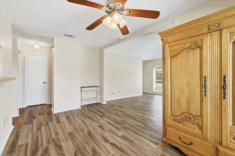 Living - 114 Glade Shadow Dr, Euless, TX 76039 photo 5 of 5
