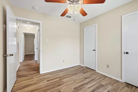 Bedroom - 114 Glade Shadow Dr, Euless, TX 76039 photo 3 of 4