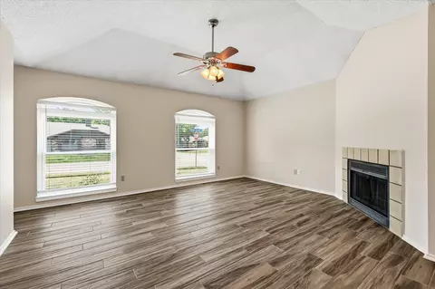 Living - 114 Glade Shadow Dr, Euless, TX 76039 photo 3 of 5