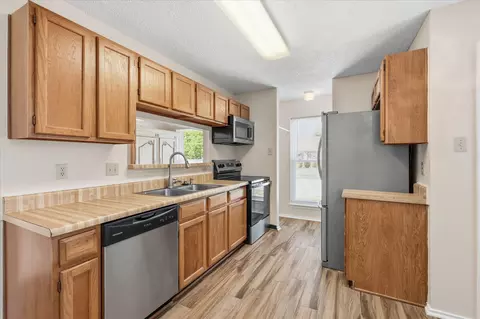 Kitchen - 114 Glade Shadow Dr, Euless, TX 76039 photo 1 of 4