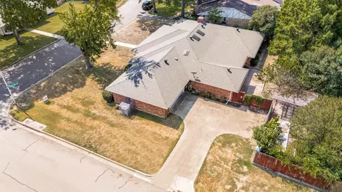 9015 Hunters Glen Trl, Fort Worth, TX 76120