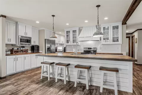 Kitchen - 602 S 3rd St, Abbott, TX 76621 photo 2 of 6
