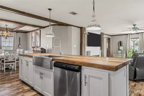 Kitchen - 602 S 3rd St, Abbott, TX 76621 photo 5 of 6