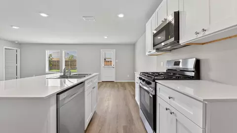 Kitchen - 118 Pinehurst Dr, Boyd, TX 76023 photo 1 of 2