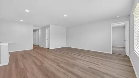 Living - 118 Pinehurst Dr, Boyd, TX 76023 photo 3 of 4