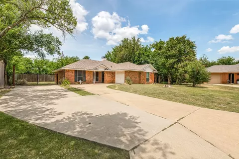 1004 Oak Grove Ln, Royse City, TX 75189