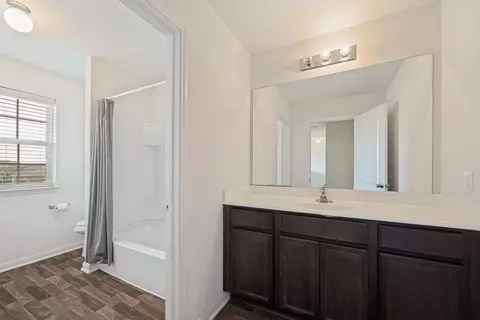 Bath - 1802 Douglas St, Howe, TX 75459 photo 3 of 3