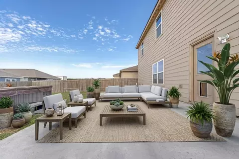 Exterior - 1802 Douglas St, Howe, TX 75459 photo 2 of 2