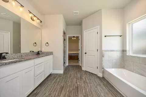 Bath - 917 E 3rd St, Springtown, TX 76082 photo 1 of 7