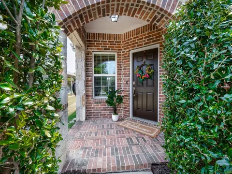 7928 Cool River Dr, Frisco, TX 75036