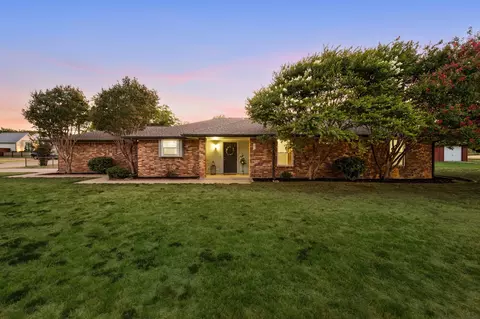 2511 Fawkes Ln, Keller, TX 76262