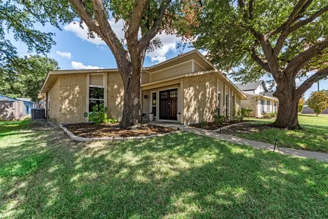 2017 Jennifer Ct, Carrollton, TX 75007