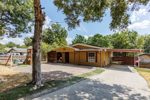 2802 Gooch St, Dallas, TX 75241