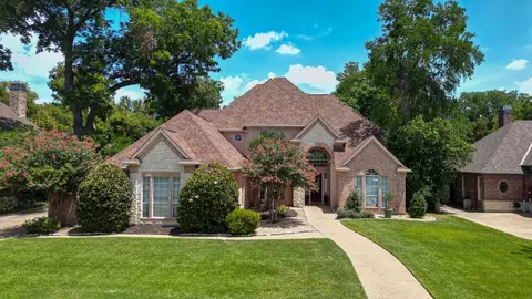 4212 Riverhollow Dr, Fort Worth, TX 76116