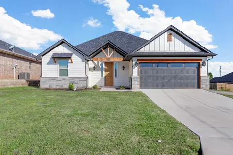 2524 Creek Dr, Granbury, TX 76048