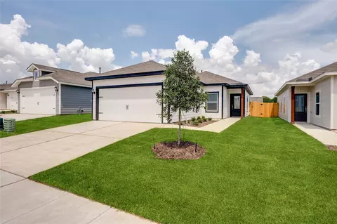 2055 Braveheart Dr, Crandall, TX 75114