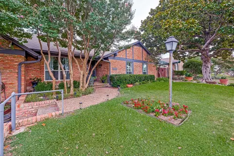 7440 Woodthrush Dr, Dallas, TX 75230