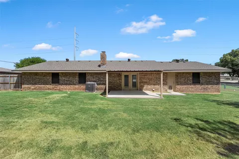 Exterior - 1006 Eagle Dr, Eddy, TX 76524 photo 6 of 6