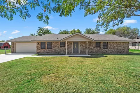 Exterior - 1006 Eagle Dr, Eddy, TX 76524 photo 2 of 6