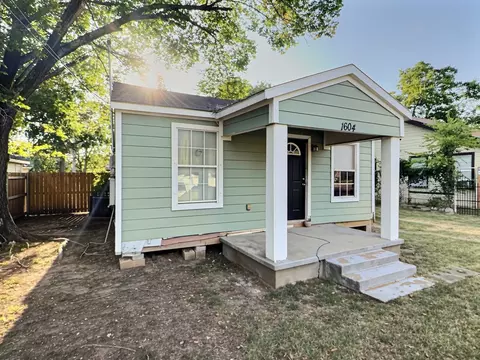 1604 S Edgewood Ter, Fort Worth, TX 76105
