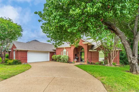6703 Landover Hills Ln, Arlington, TX 76017