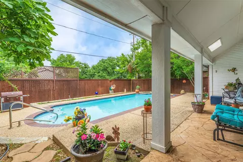 6703 Landover Hills Ln, Arlington, TX 76017