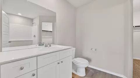 Bath - 176 Pinehurst Dr, Boyd, TX 76023 photo 1 of 3