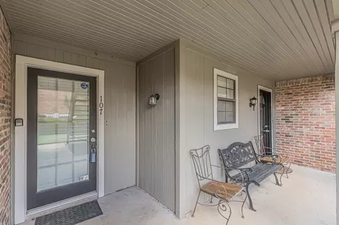 2728 Copper Creek Dr #107, Arlington, TX 76006