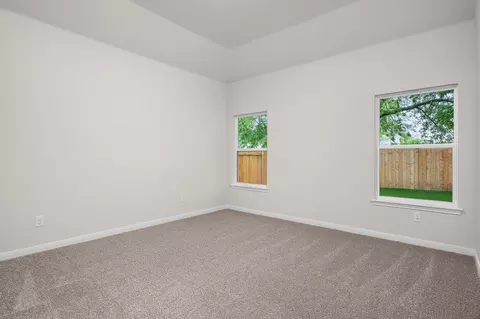 208 Southgate Dr, Terrell, TX 75160 photo 4