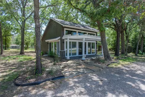 6120 Payne Rd, Log Cabin, TX 75148