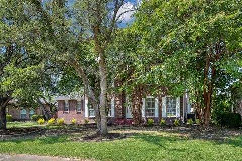 7122 Don Gomez Ln, Garland, TX 75043