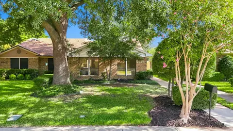 2945 Allister St, Dallas, TX 75229