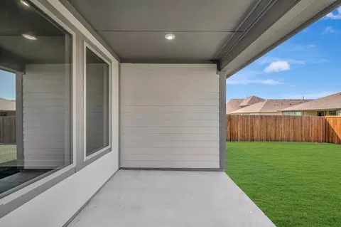 Exterior - 1721 Willow Patch Dr, Krum, TX 76249 photo 3 of 3
