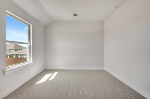 Bedroom - 1721 Willow Patch Dr, Krum, TX 76249 photo 2 of 6