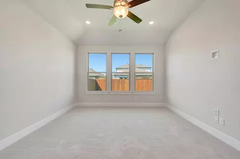 Bedroom - 1721 Willow Patch Dr, Krum, TX 76249 photo 3 of 6