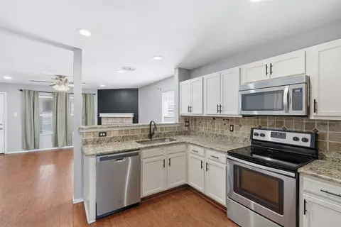 972 Mosaic Dr, Fort Worth, TX 76179