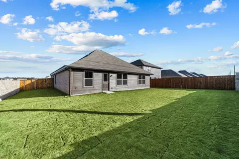 Exterior - 555 Brookside Dr, Van Alstyne, TX 75495 photo 2 of 2