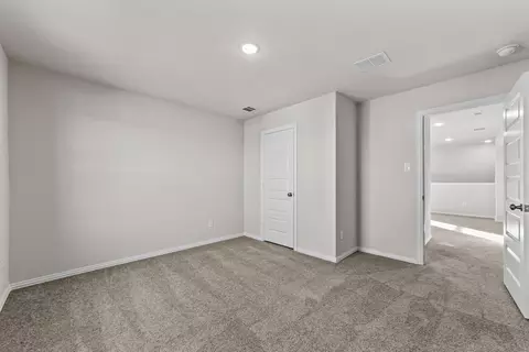 Bedroom - 555 Brookside Dr, Van Alstyne, TX 75495 photo 9 of 11