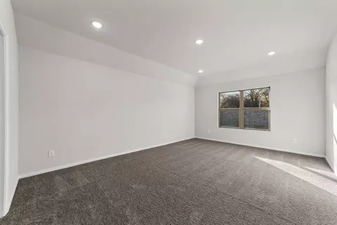 Bedroom - 555 Brookside Dr, Van Alstyne, TX 75495 photo 6 of 11