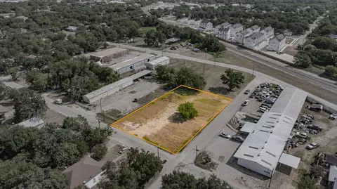 717 N Mccart St, Stephenville, TX 76401