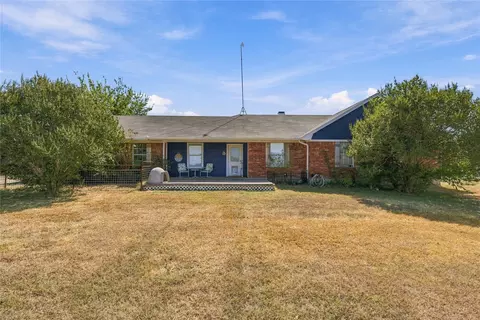 580 Easy Rd, West, TX 76691